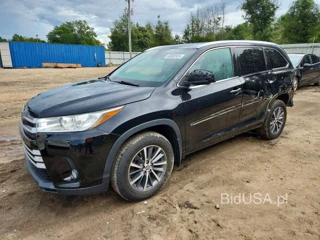 TOYOTA HIGHLANDER XLE