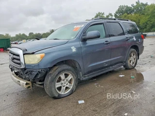 TOYOTA SEQUOIA SR5