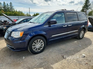 CHRYSLER TOWN & COUNTRY TOURING L