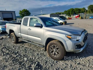 TOYOTA TACOMA SR5