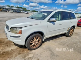 VOLVO XC90 4D SUV FWD 3.2