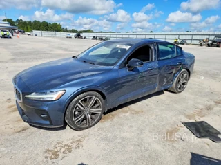 VOLVO S60 T5 R-DESIGN