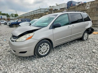 TOYOTA SIENNA LE 7-PASSENGER