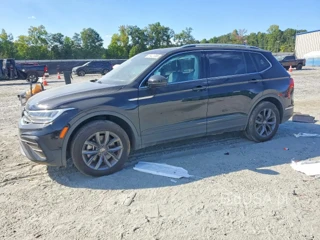 VOLKSWAGEN TIGUAN SE