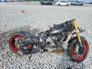 SUZUKI GSX-R750