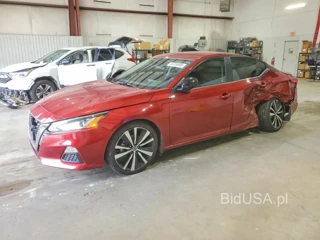 NISSAN ALTIMA SR