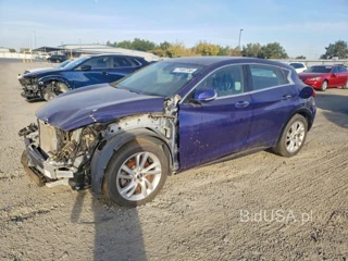 INFINITI QX30 LUXURY