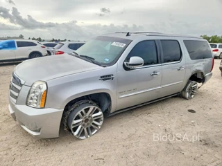 CADILLAC ESCALADE ESV PLATINUM