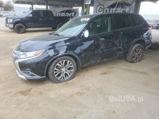 MITSUBISHI OUTLANDER SE