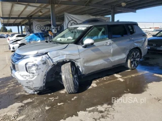 MITSUBISHI OUTLANDER SE