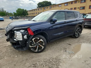 MITSUBISHI OUTLANDER SE