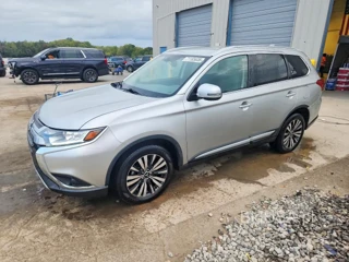 MITSUBISHI OUTLANDER SE