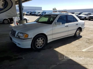 MERCEDES-BENZ C 230