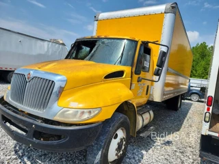 INTERNATIONAL 4300