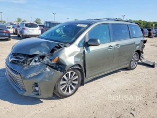TOYOTA SIENNA XLE PREMIUM 7-PASSENGER