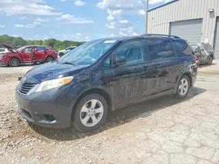TOYOTA SIENNA LE