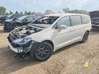 CHRYSLER PACIFICA TOURING PLUS