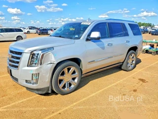 CADILLAC ESCALADE PREMIUM