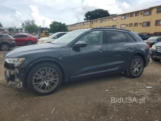 AUDI E-TRON PRESTIGE