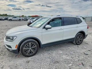 VOLKSWAGEN TIGUAN SE
