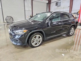 MERCEDES-BENZ GLA 250 4MATIC