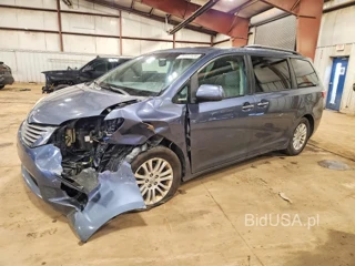 TOYOTA SIENNA XLE 8-PASSENGER