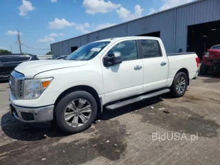 NISSAN TITAN SV