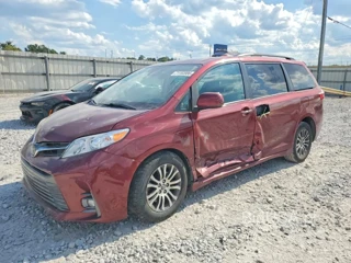 TOYOTA SIENNA XLE PREMIUM 8-PASSENGER