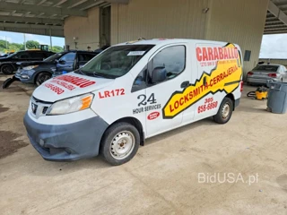 NISSAN NV200