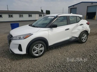 NISSAN KICKS S