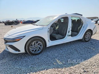 HYUNDAI ELANTRA HYBRID BLUE