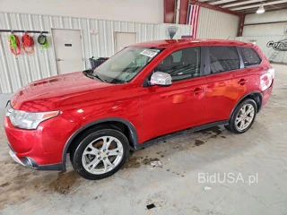 MITSUBISHI OUTLANDER SE