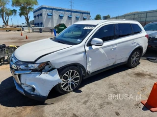 MITSUBISHI OUTLANDER SE