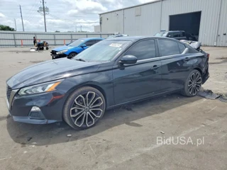 NISSAN ALTIMA SR