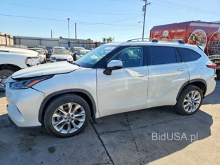 TOYOTA HIGHLANDER LIMITED