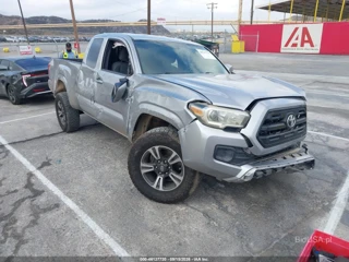 TOYOTA TOYOTA TACOMA SR