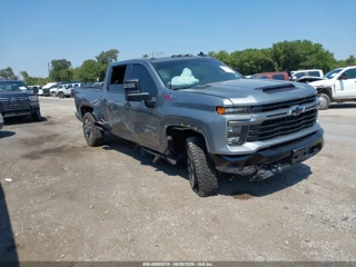 CHEVROLET CHEVROLET SILVERADO 2500HD 4WD  STANDARD BED CUSTOM