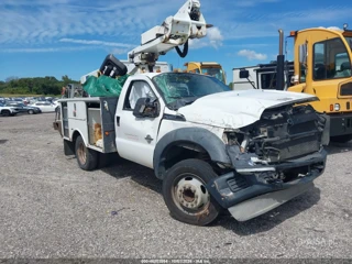 FORD FORD SUPER DUTY F-450 WITH BUCKET LIFT XL