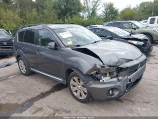 MITSUBISHI MITSUBISHI OUTLANDER SE