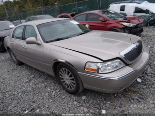 LINCOLN LINCOLN TOWN CAR SIGNATURE