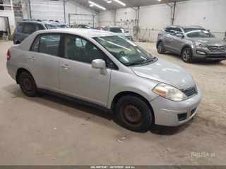 NISSAN NISSAN VERSA 1.8S