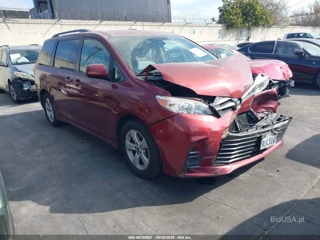 TOYOTA TOYOTA SIENNA LE 8 PASSENGER