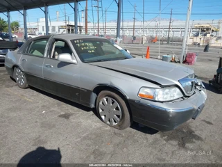 LINCOLN LINCOLN TOWN CAR SIGNATURE LIMITED