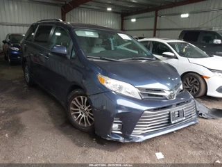TOYOTA TOYOTA SIENNA XLE PREMIUM 8 PASSENGER