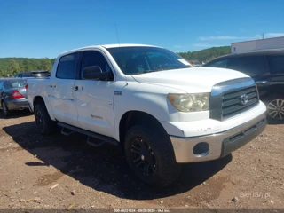 TOYOTA TOYOTA TUNDRA BASE 5.7L V8