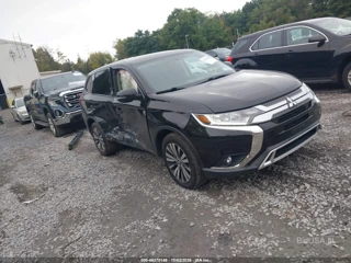 MITSUBISHI MITSUBISHI OUTLANDER SE
