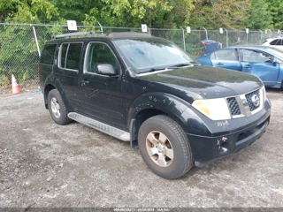 NISSAN NISSAN PATHFINDER SE