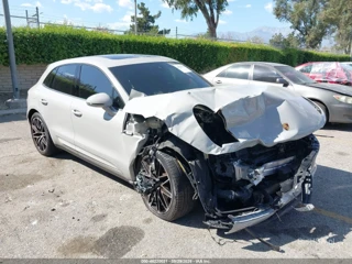 PORSCHE PORSCHE MACAN T