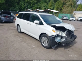 TOYOTA TOYOTA SIENNA XLE 8 PASSENGER
