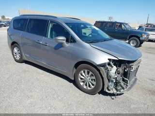 CHRYSLER CHRYSLER PACIFICA TOURING L